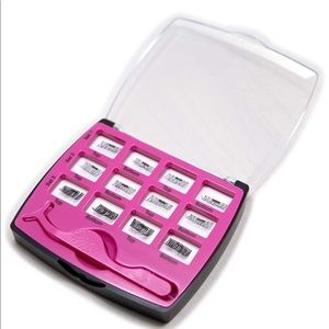 Eyelashes, 3 second lash, new in box